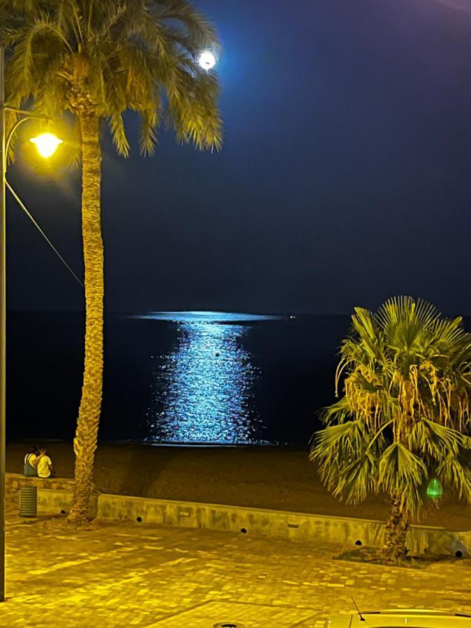 En Primera Linea De Playa Con Vistas Apartment
